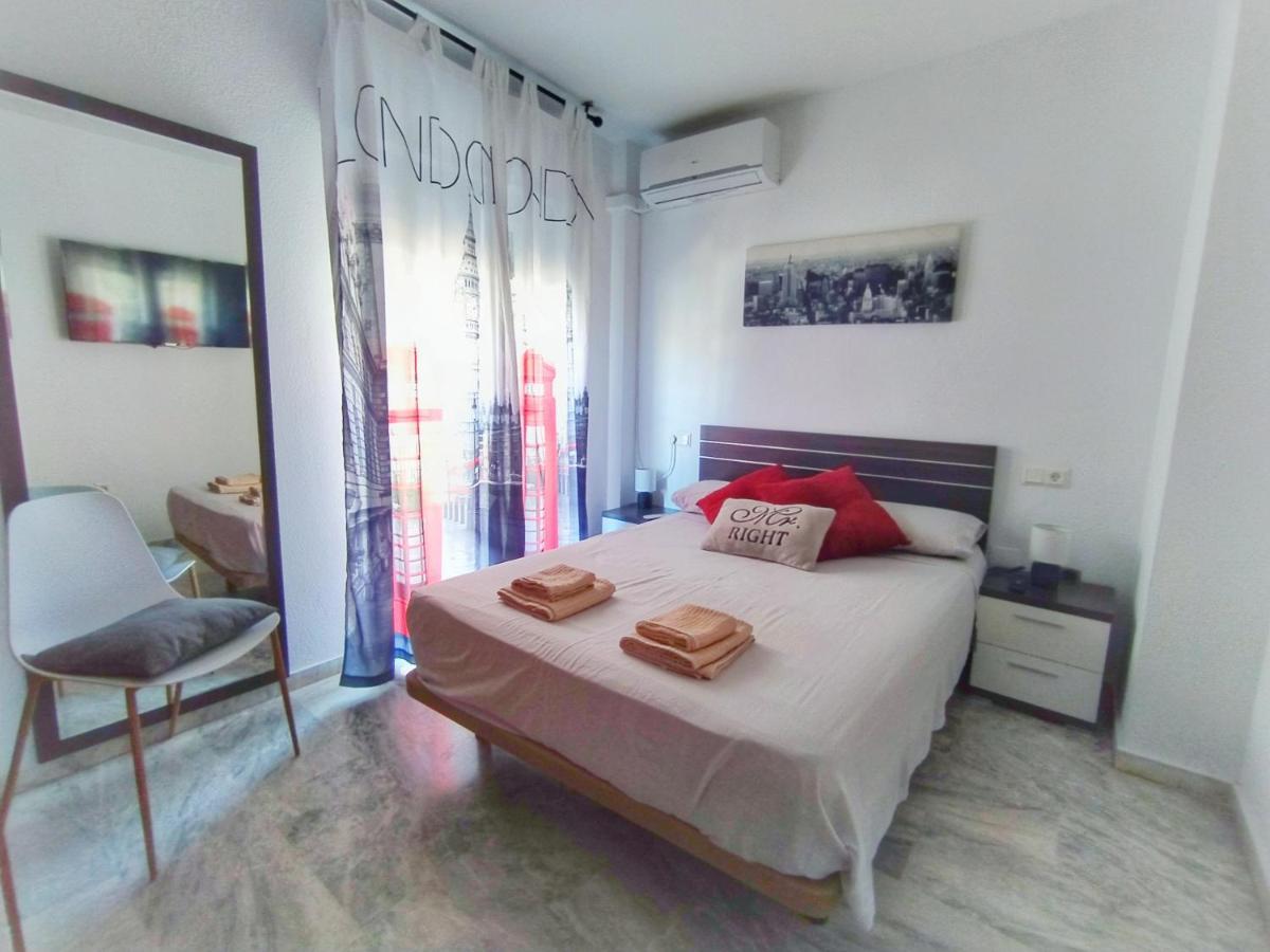 Apartamento Y Parking En Pleno Centro, Damas Huelva Bagian luar foto